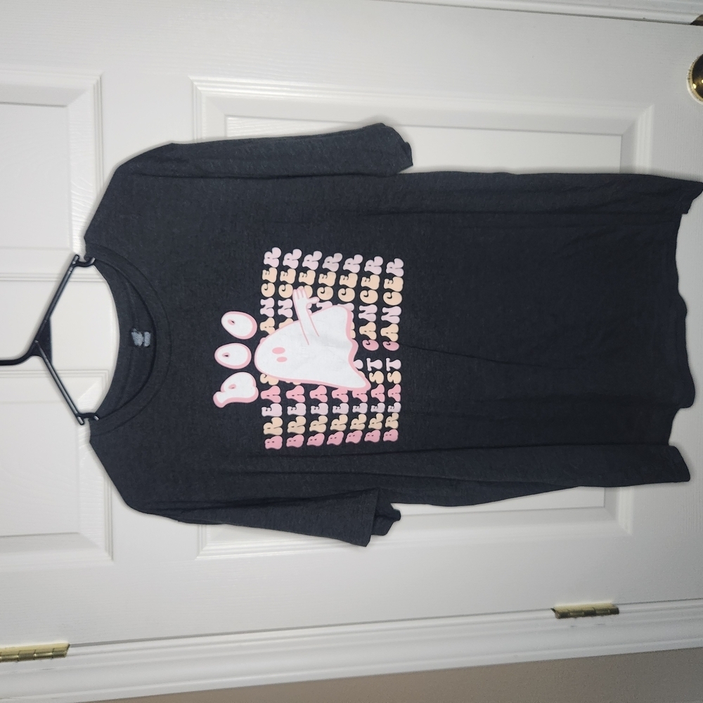 Source Unknown Pink and Black Short Sleeve Tee with Graphic Design